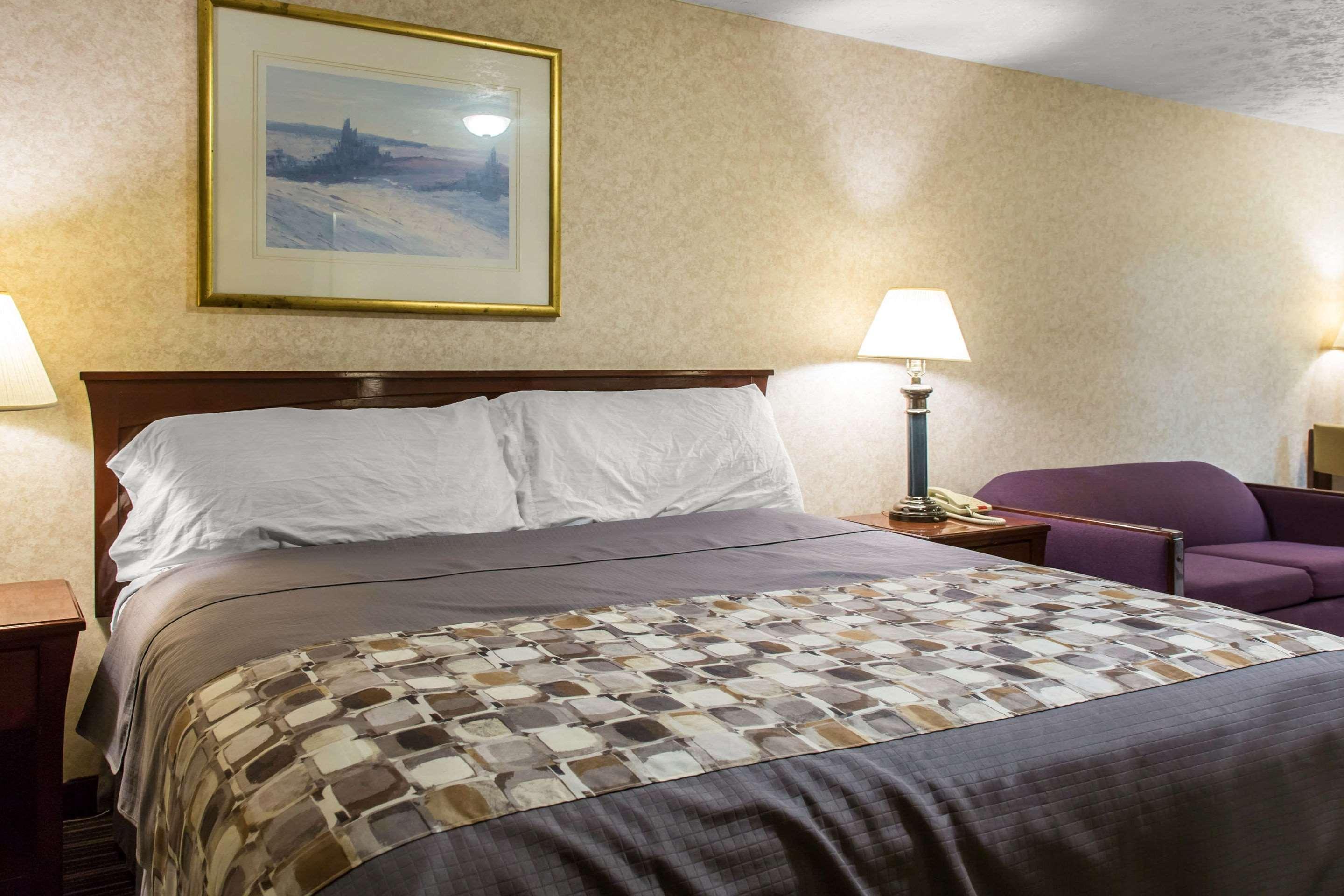 Rodeway Inn & Suites Branford - Guilford Exteriör bild